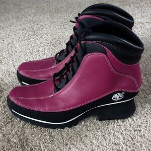 Timberland Women's Magenta and Black Winter Boots
